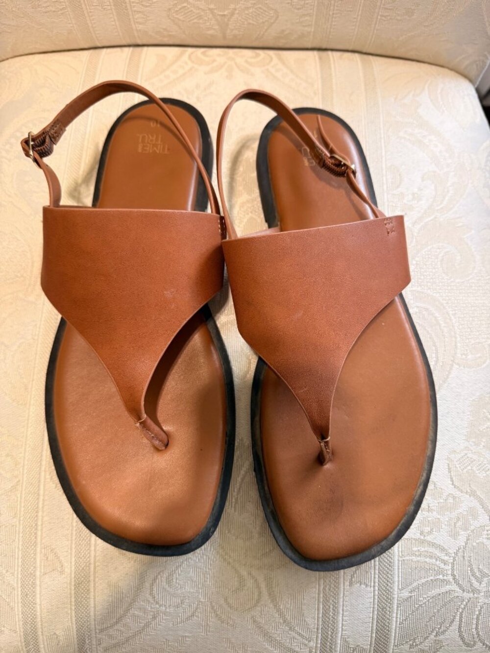 Time And Tru Sandals brown Thong style with strap Womans 10